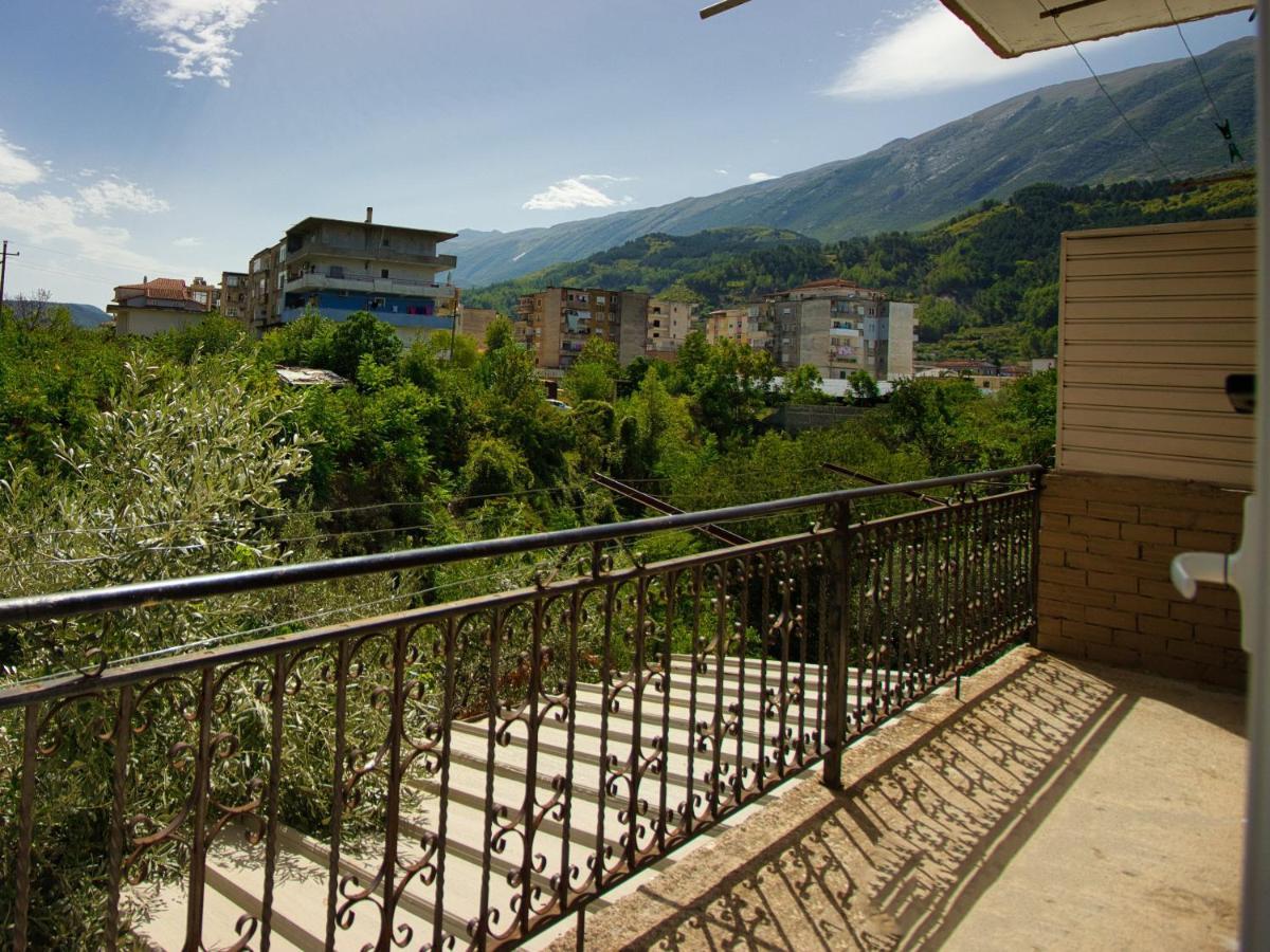 Honey-House “Kastrioti” Apartment Permet Room photo